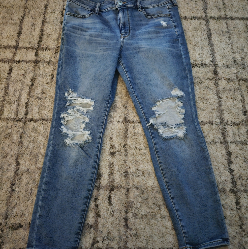 American Eagle Outfitters Light Blue Distressed Jeggings